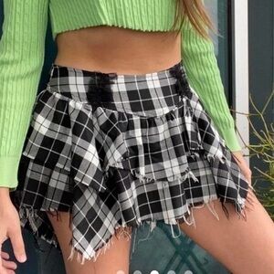 Hot Topic Black and White Plaid Mini Skirt